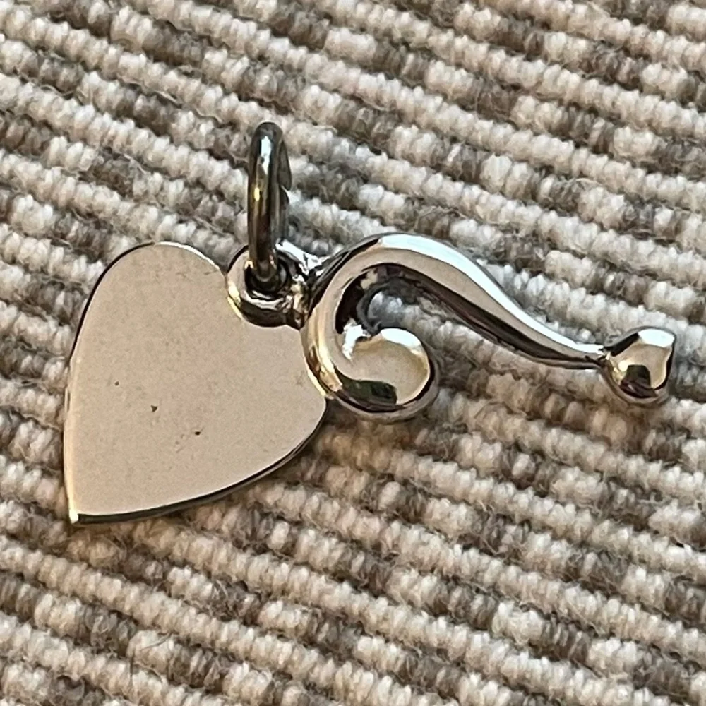 🤍❔Charm - Picture 6 of 6